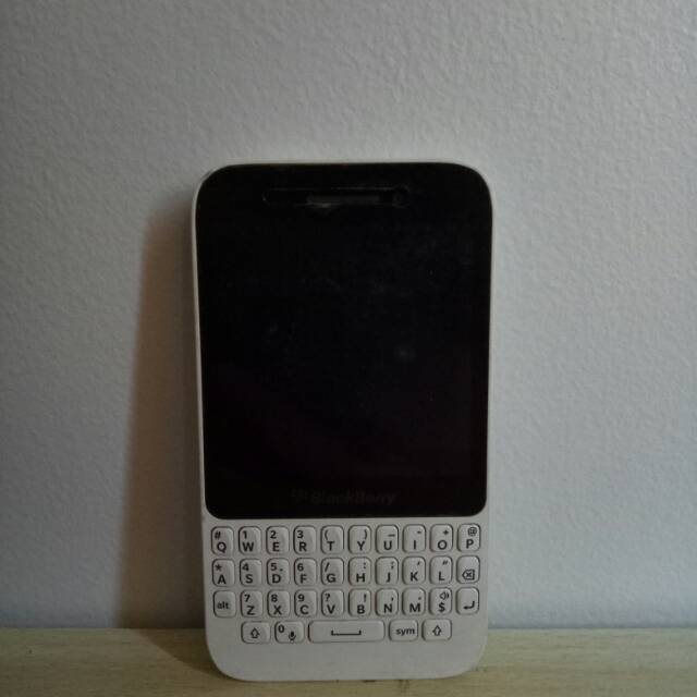 Blackberry BB Q5 second preloved bekas