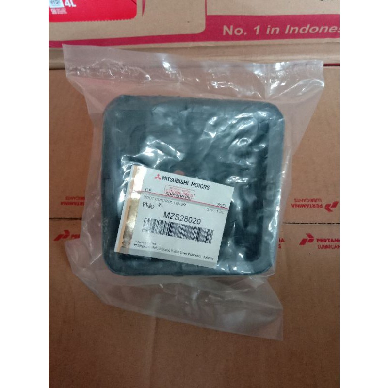 karet boot tutup perseneling mobil suzuki carry 1.0, futura dan mitsubhisi t120ss original