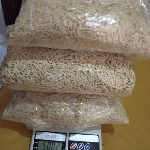 

Bakmi AKG (Alus Keriting Gepeng) 5 kg