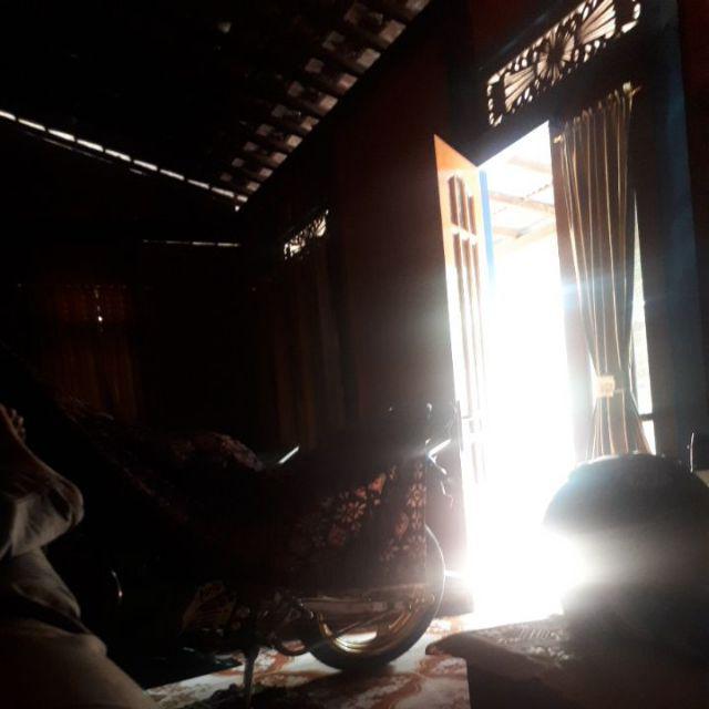 Kemeja Putih Motif Batik Baju Formal Kemeja Pria Lengan Pendek Kemeja Bali.