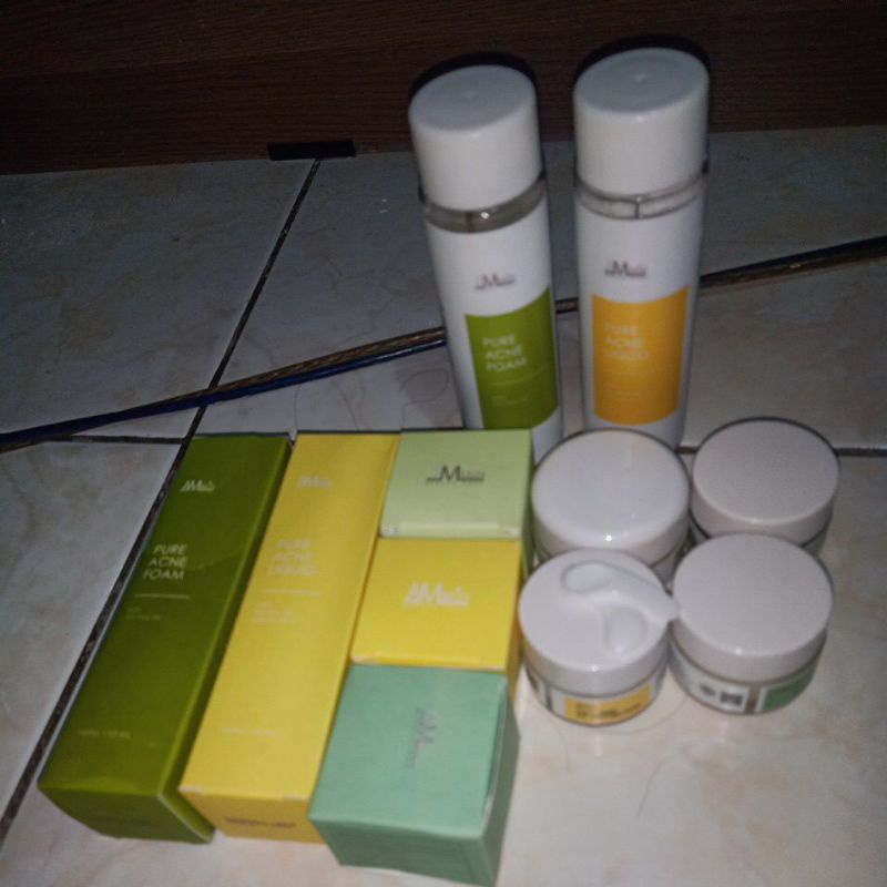 preloved amskin skincare for acne skin