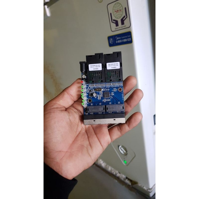 HTB Switch 2 SC 4 port LAN