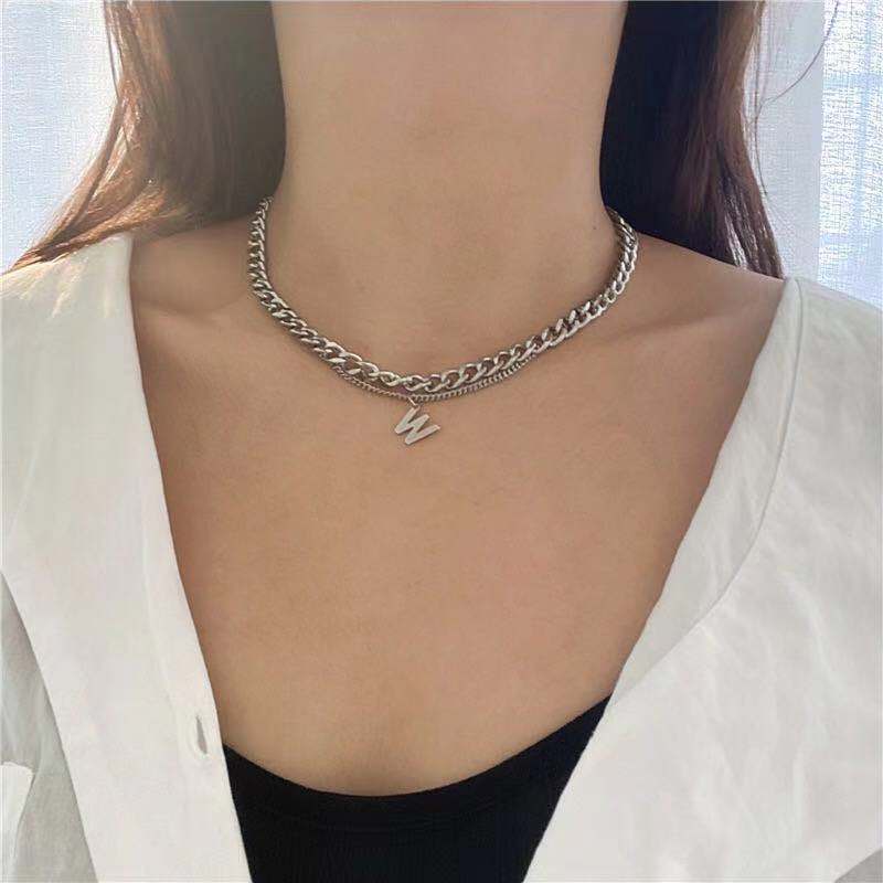 Retro baja titanium kalung pendek wanita double-layer W huruf twin kalung in trendi gaya Eropa dan A