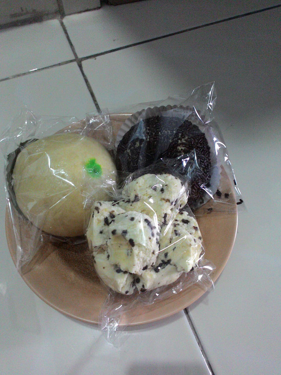 Lem Korea Serbaguna Untuk Plastik, Kayu, Karet, Logam, Kulit Atau Keramik.