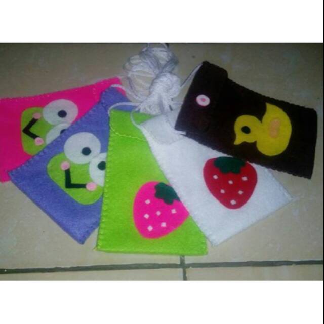 Dompet HP karakter