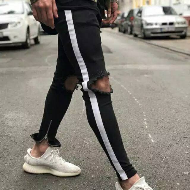 Celana Jeans Hitam List Putih Zipper