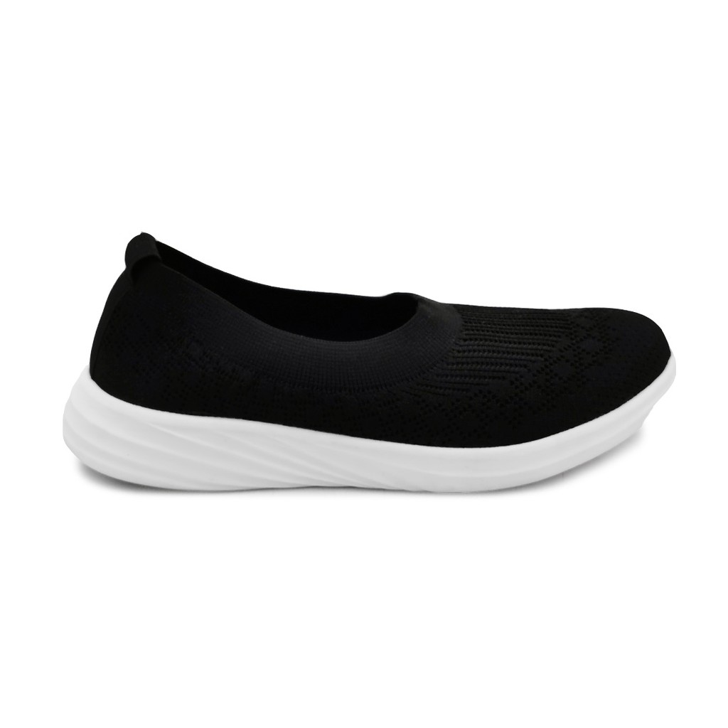 bata white canvas shoes