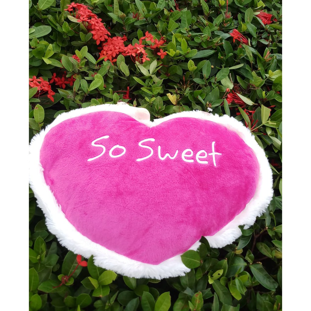 BONEKA BANTAL HATI CANDY M