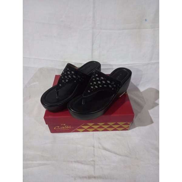 Sandal wedges jepit wanita CALBI KLX 1770 HITAM