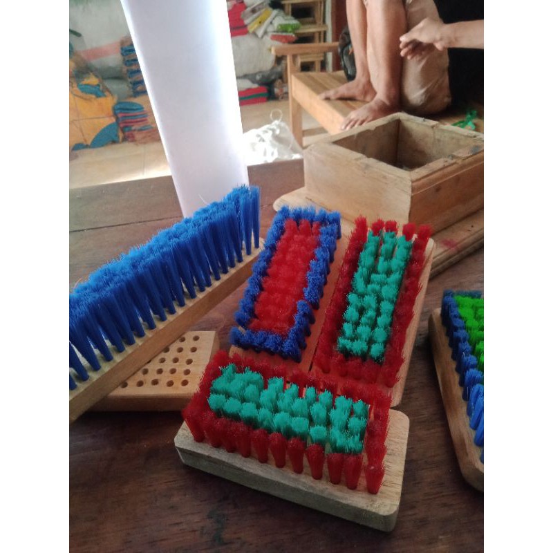 sikat baju, sikat celana, sikat sepatu, sikat halus