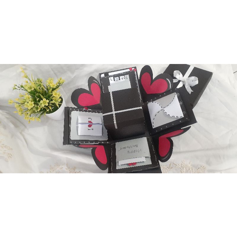

EXPLODING BOX REDBLACK/KADO ULTAH/GIFT BOX