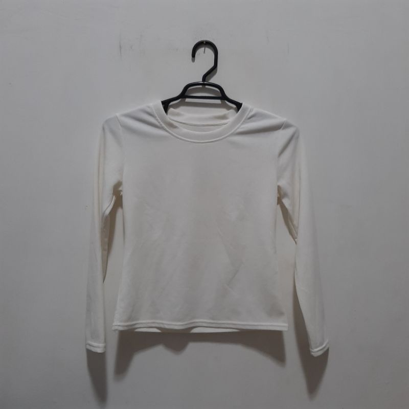 Kaos Lengan Panjang Putih Inner Tee Model Crop