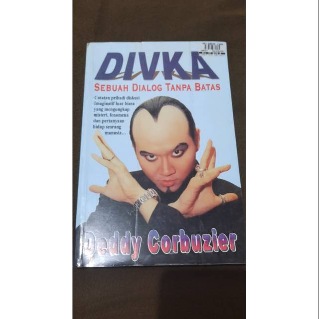 NOVEL DIVKA (DEDDY CORBUZIER)