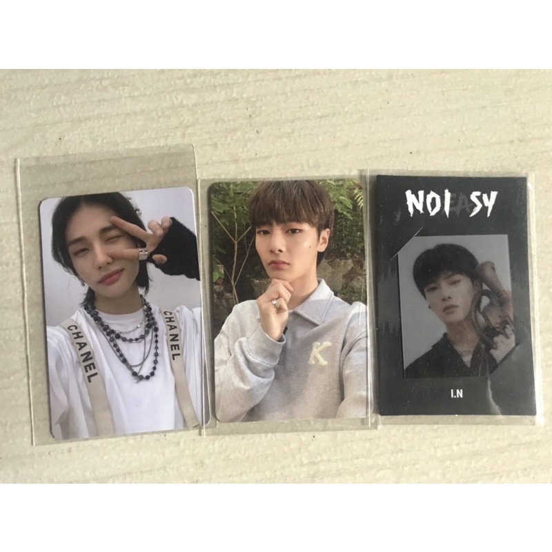 photocard hyunjin frame in ds in baca deskripsi