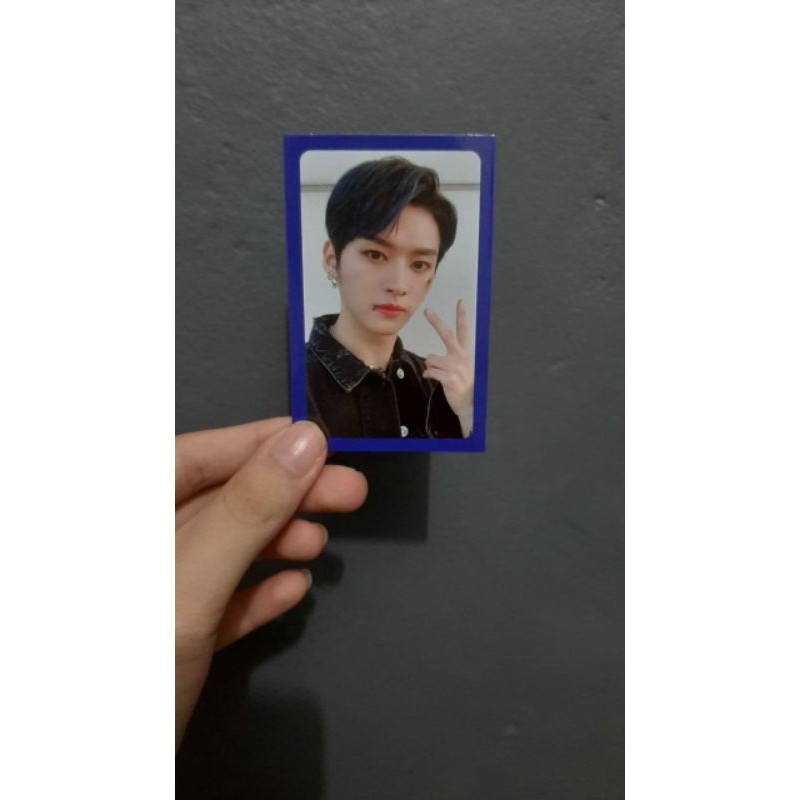 [stray kids] Lee know blue border levanter photocard