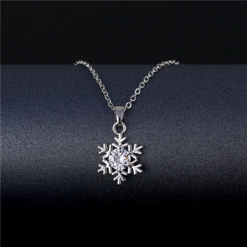 Stainless steel kalung zircon ornamen Eropa dan Amerika geometris sederhana klavikula rantai liontin