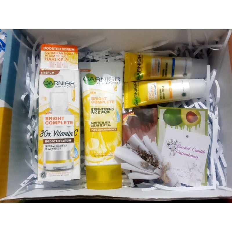 

Hampers box untuk cewek