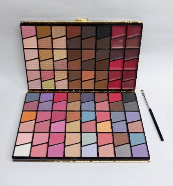 Eyeshadow kissbeauty book / 96 warna