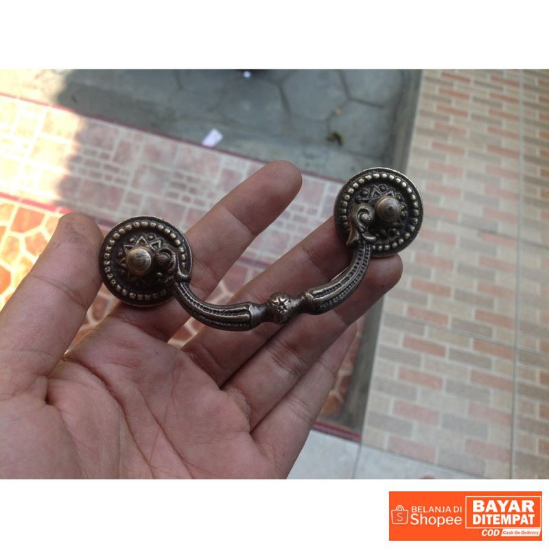 Handle tarikan laci kuningan antik arsip motif ukir - panjang 9 cm Termurah