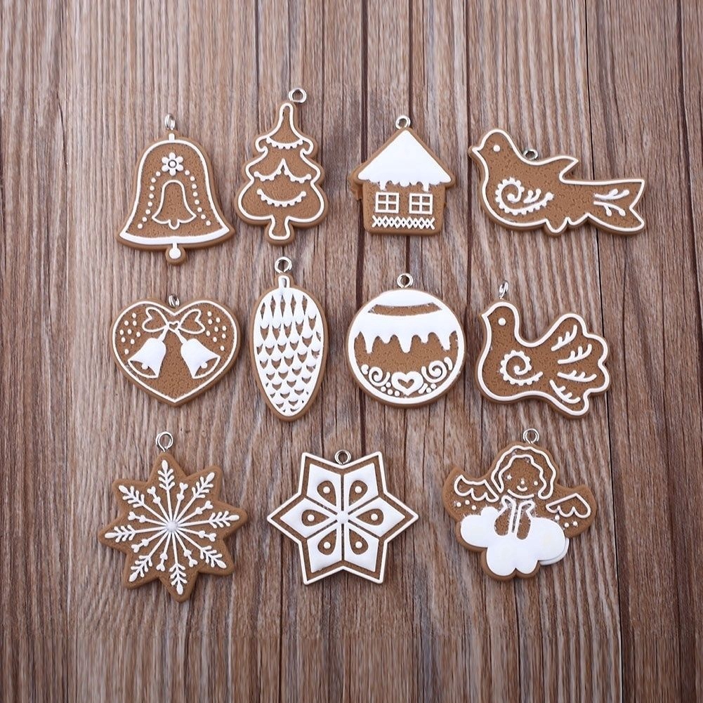 11pcs Ornamen Gantungan Kunci Bentuk Pohon Natal Bahan Polymer Clay Untuk Dekorasi