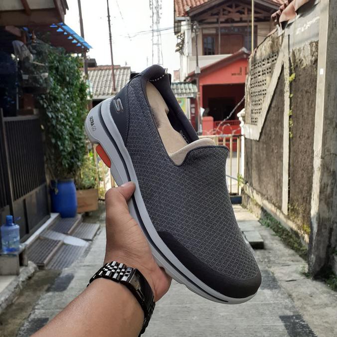 Supplier Slip On Pria>> Skechers Mens Go Walk 5 Sparrow Original Bnib Cuci Gudang
