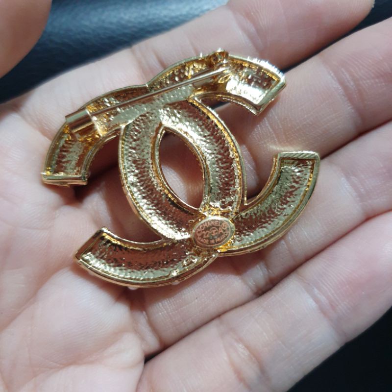 Bros import Brooch Branded Band Motif CH@NEL untuk hiasan baju di dada kualitas Import Peniti Baju Import swarovsky Brooch Premium Quality Fashion import bahan Bagus B2