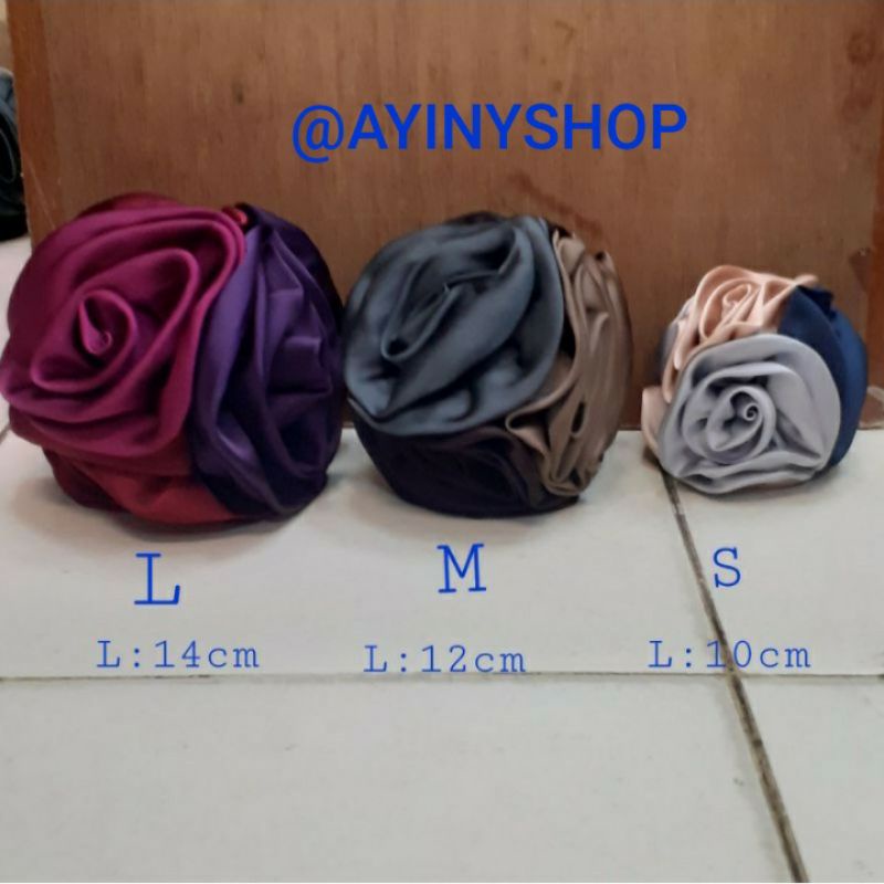 [BISA COD] Jepit Cepol Hijab 3Bunga Satin Uk L