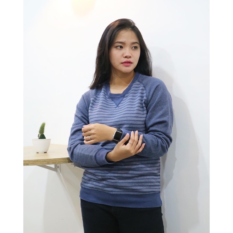 Crewneck Uniqlo Blue Stripe