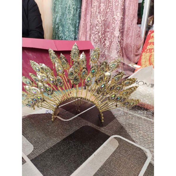 sunting penganten Melayu/mahkota Riau.