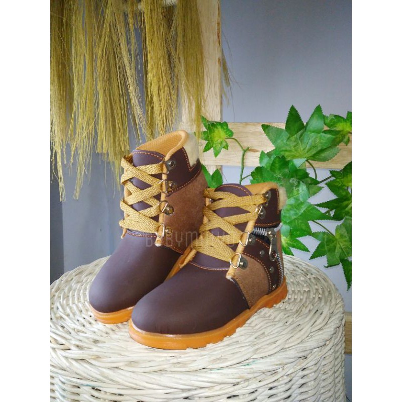 sepatu boots anak