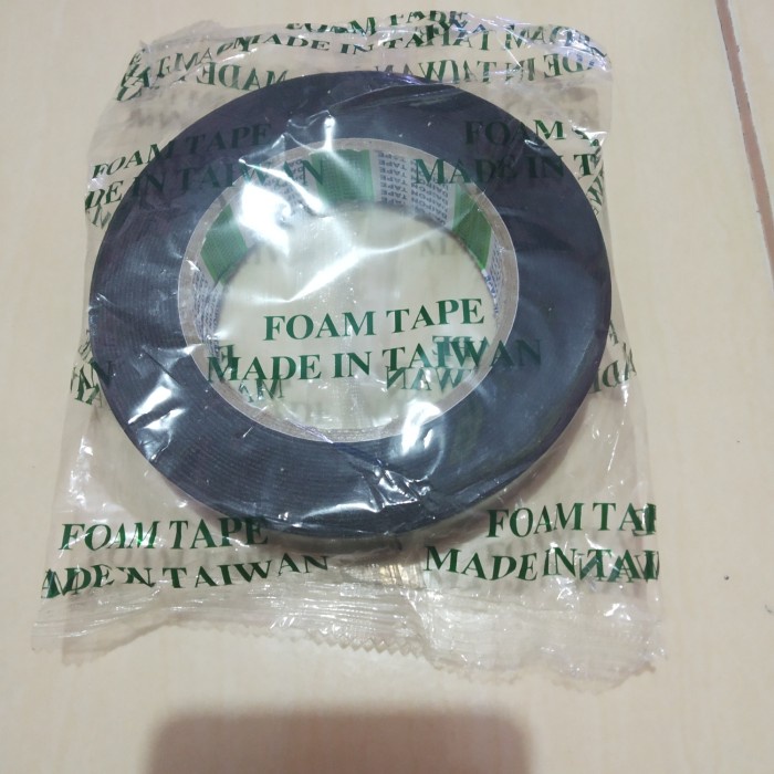 

Aman Double Foam Tape Made In Taiwan 1Inch 24Mm 5M Hijau Gilaa!!!