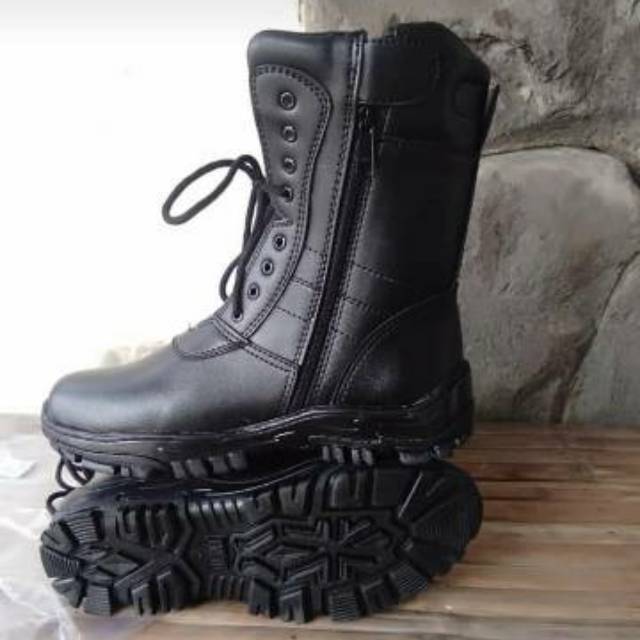 SEPATU PDL DOP