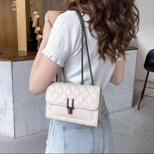 [LIMITED] deltamode -tas selempang wanita - tali rantai - tas import - amora kunci putar ...,,