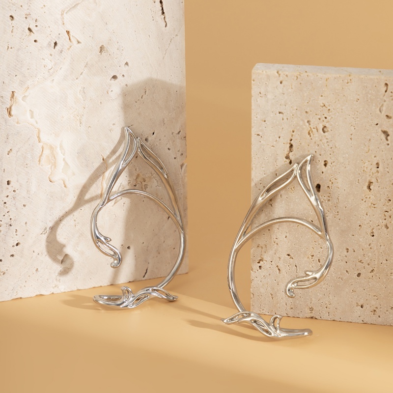 1pc Anting Kait Gantung Desain Telinga Kucing Hollow Gaya Simple Serbaguna Untuk Wanita