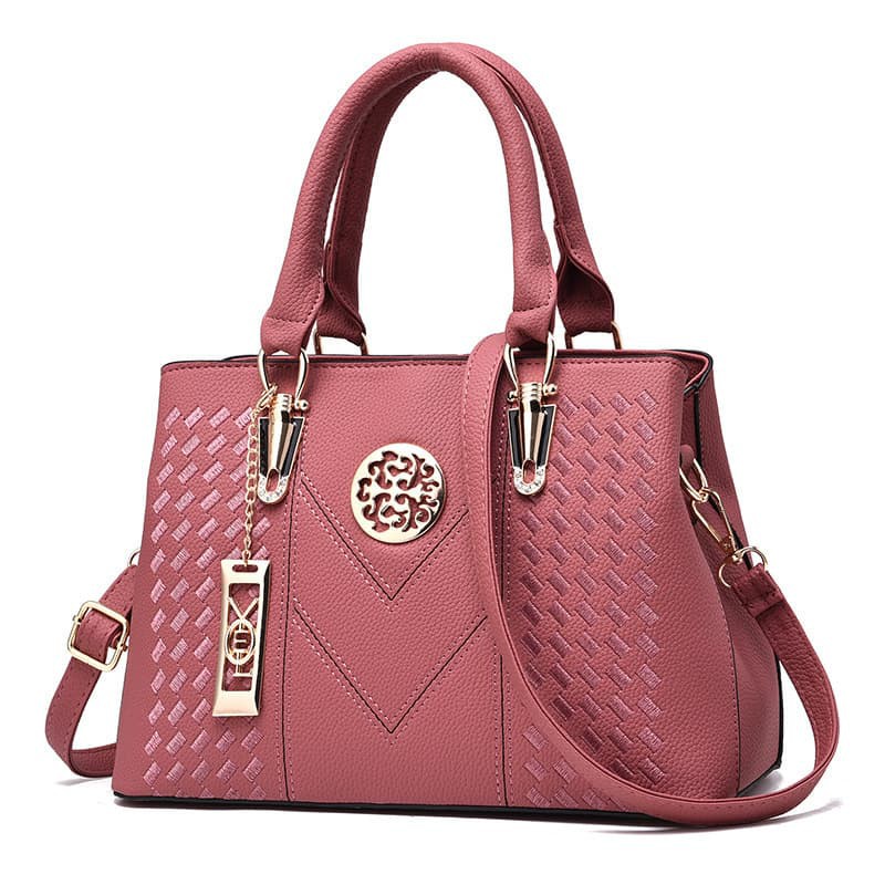 C88935 HANDBAG TBIMBAGS TAS WANITA SELEMPANG IMPORT BATAM C88935 HANDBAG TBIMBAGS TAS WANITA SELEMPANG IMPORT BATAM