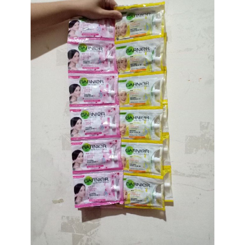 Garnier KRIM wajah SACHET isi 12