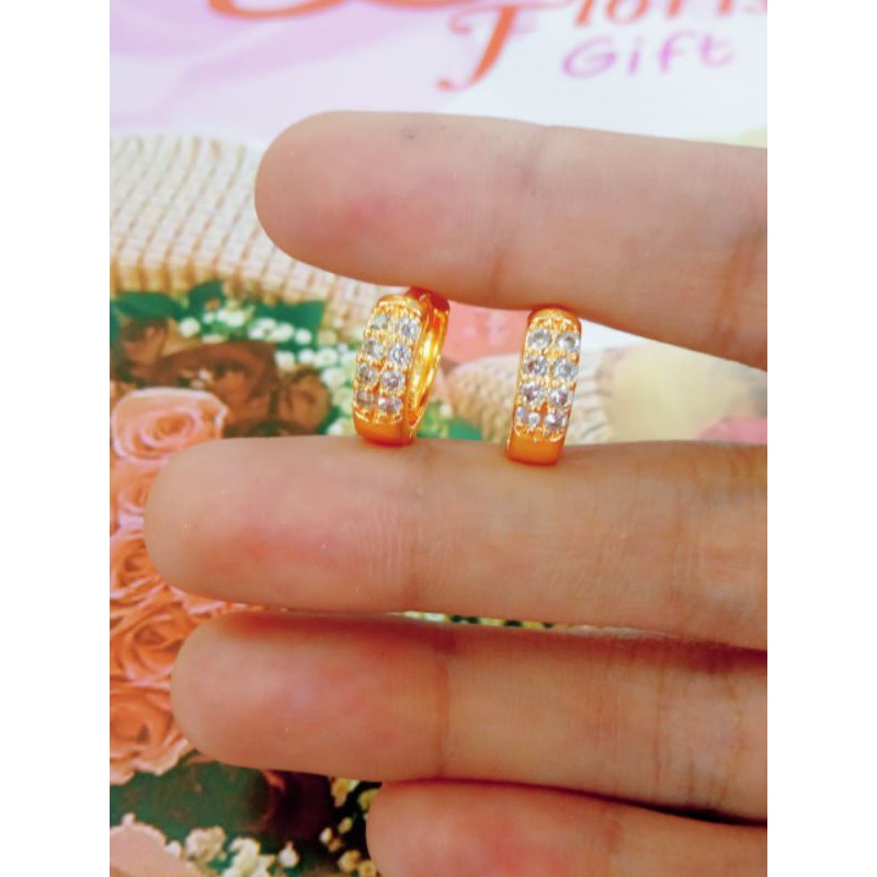 anting mata baris 2 permata perhiasan wanita titanium gold