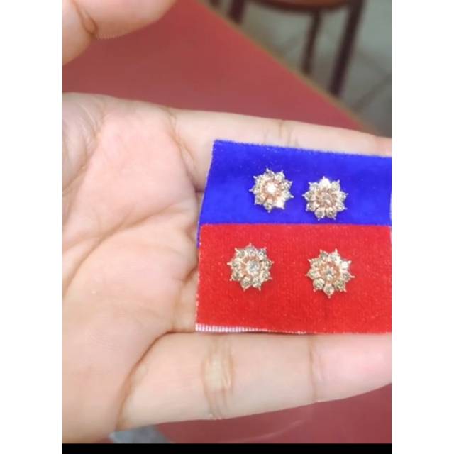 Anting ronyok berlian asli