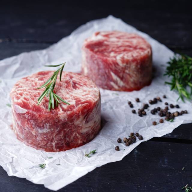 

PREMIUM TENDERLOIN WAGYU HOKUBEE BEEF STEAK