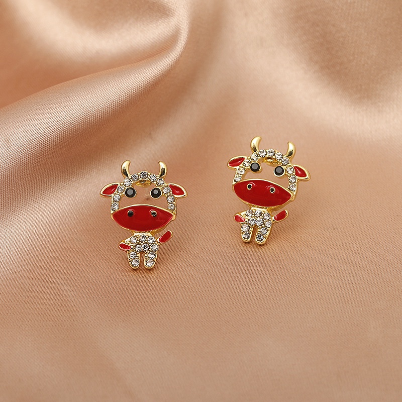 S925 gaya Cina zodiak tahun betis 2021new Tahun Ox Spring sederhana kecil telinga anting-anting untu