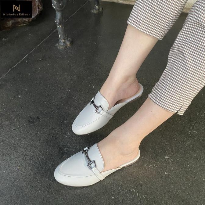 Nicholas Edison Flat Valdi Light Grey Sandal Mules Slip On Round Toe