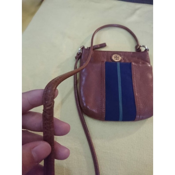 Preloved Tas Kulit Tommy Hilfiger