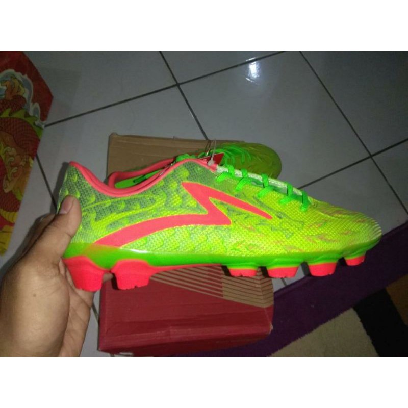 sepatu bola specs swervo dragon fg hijau original