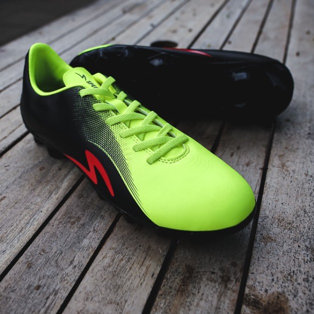 READY Sepatu bola specs original Sonicwave FG black safety yellow 2021 SALE