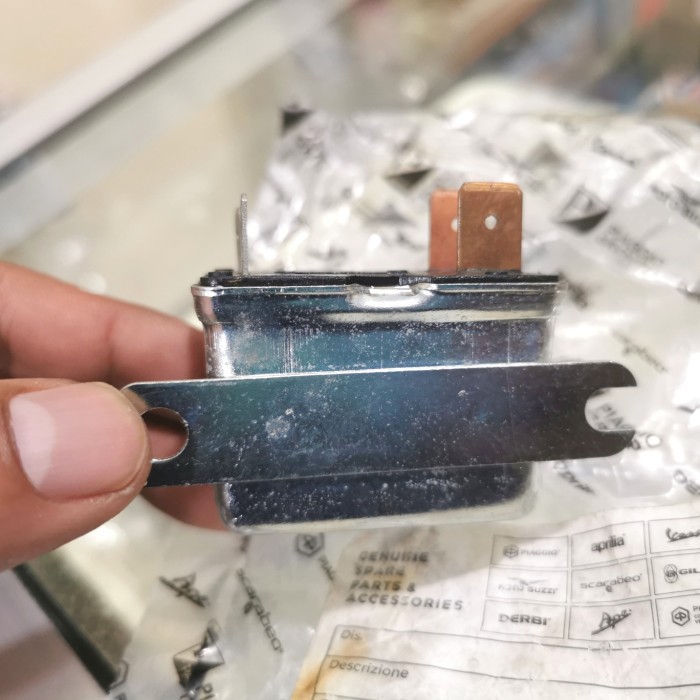 Switch relay bendik dinamo stater Vespa excel Original Piaggio-2