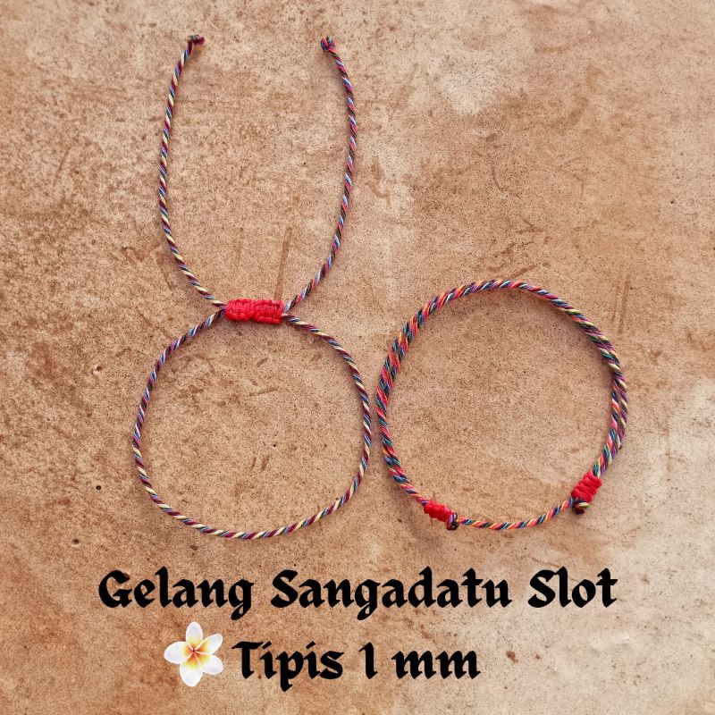 Gelang Sangadatu Slot Tipis 1 mm / Gelang Sangadatu Tipis / Gelang Cowok Tipis / Gelang Tridatu Tipis / Gelang Khas Bali / Oleholeh Bali Murah / Gelang Murah Tipis / Gelang Sangadatu Besakih / Gelang Tridatu Bali / Gelang Cewek Tipis / Craftdewata