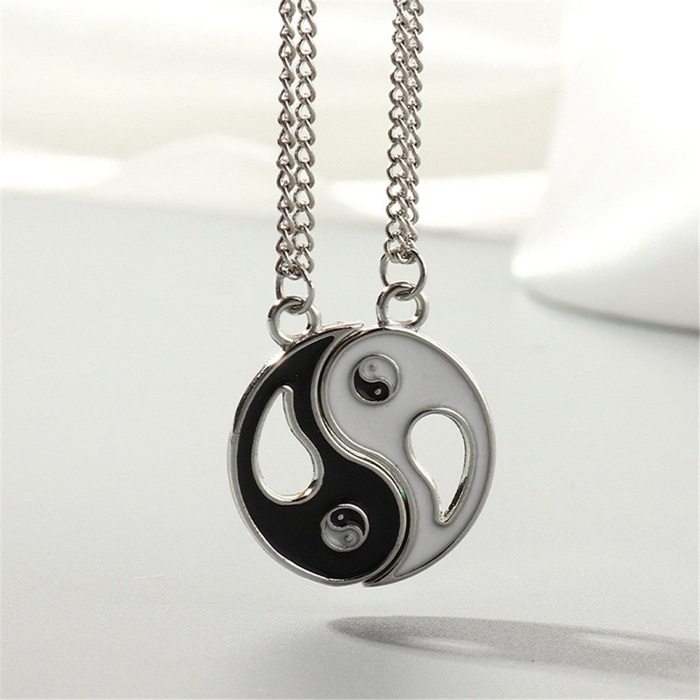 2pcs Kalung Rantai Liontin Yin Yang Bagua Tai Chi Untuk Pasangansahabat