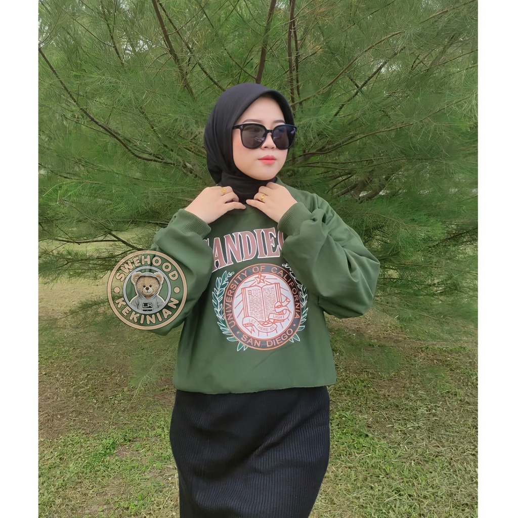 (IC) ARMY SANDIEGO CROPE Sweater Kpop Crewneck Sweatshirt Wanita Kekinian Oversize Fashion Outfit Ootd Korean Style Sweter Crewnek Switter Cewe Krunek Perempuan Sweeter Viral Remaja Korea Atasan Cewek Premium BB 45-65 PB 65 LD 110 Bahan Fleece Tebal