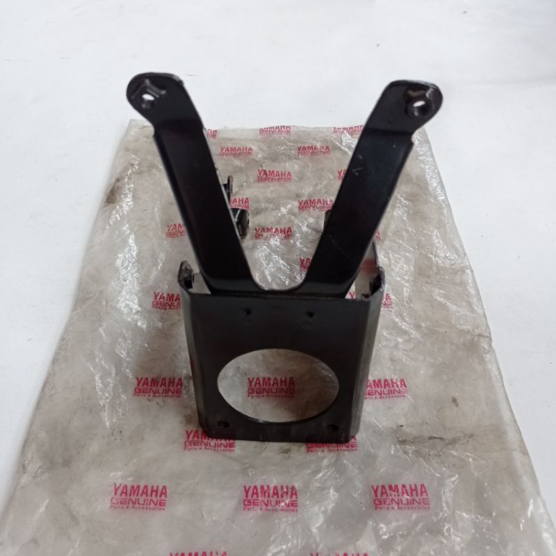 Stay Braket Dudukan Panel Dasi Depan Yamaha Force 1 One F1Z Original 3XA-F331A-00-33