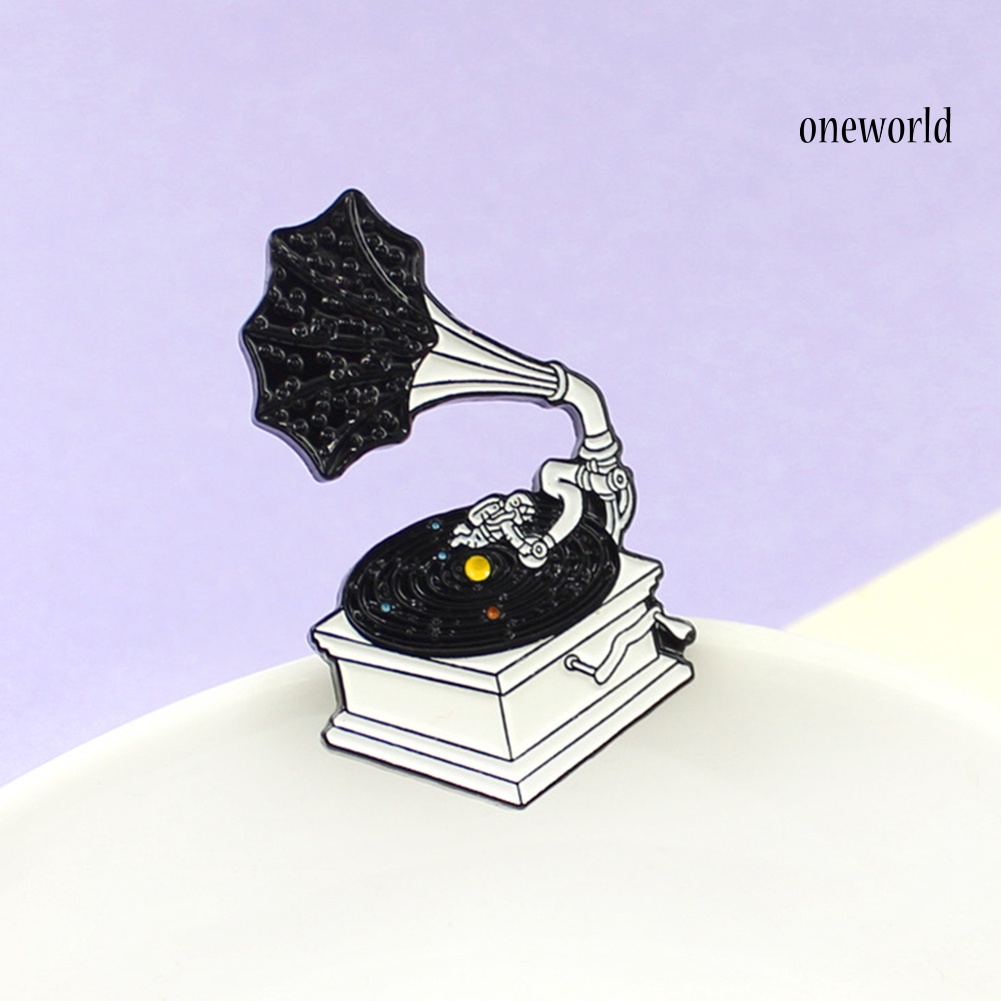 OW@ Women Men Cute Cartoon Retro Vinyl Gramophone Enamel Brooch Pin Badge Jewelry